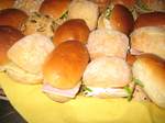 mini sandwichen en piestoleetjes